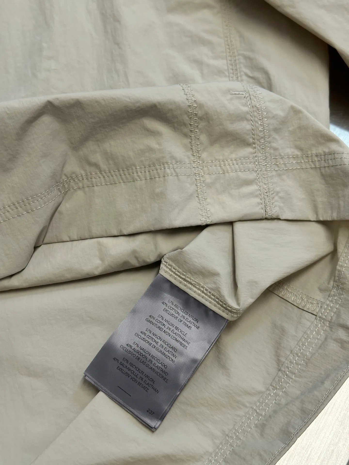 Goose kn 57% +40% +3% ， 。 、 ， ； ， ； ， ， 。 ， ， ， 。 Classic ， ， 。 ， ， ； ， ， ， ， 。 ， ； ， ， ； ， 。 size：s m l xl
